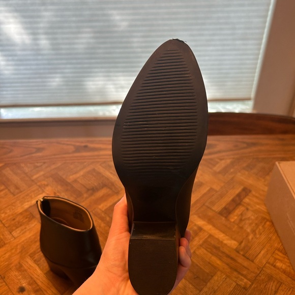 Nisolo Dari Boot, 7.5, Black, lightly used - Picture 9 of 12